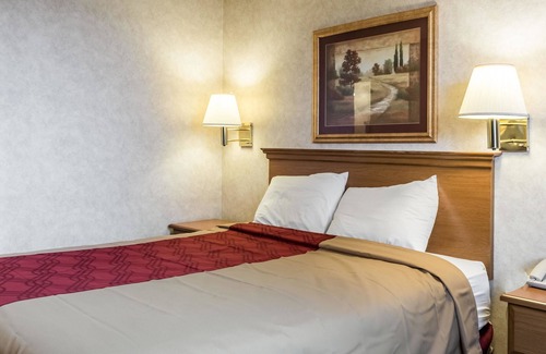 Renner Hotel | Econo Lodge North