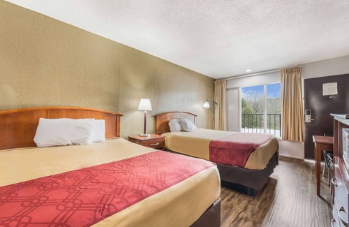 South Salisbury Hotel | Econo Lodge Salisbury South