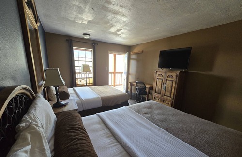 Eagle Nest Hotel | Econo Lodge
