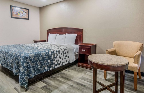 Bellmead Hotel | Econo Lodge Waco North I-35