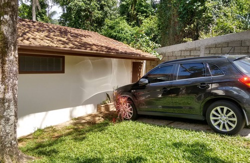 Praia Grande Ski Chalet | economical option with air conditioning 30 meters from Julião Beach.