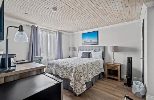 Trepassey Hotel | Edge of the Avalon Inn