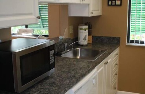 Fort Myers Beach Apartment | Edgewater Inn