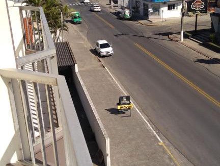 Laguna Apartment | Edificio Carlos José