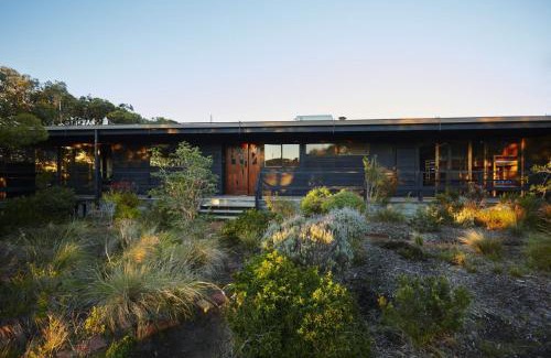 Fairhaven House | Ediths House - BYO Linen