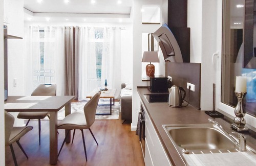 Barenburg Apartment | Edle Moderne Ferienwohnung Direkt am Kanal - bis 4 Pers. Neubau