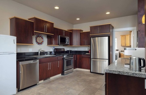 Mountain View House | Edradour Estates, Best of Bend for 14! 6 Kings!