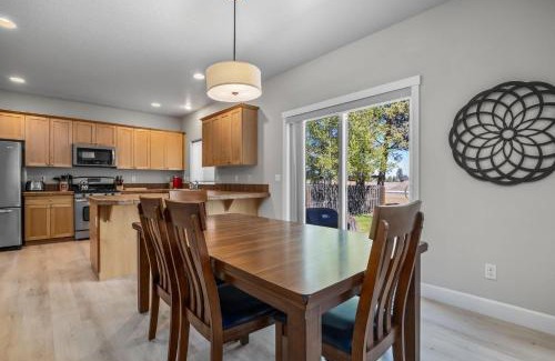 Old Farm District House | Edro Place