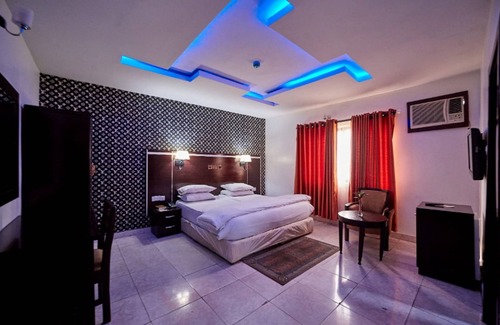 Uyo Hotel | EEMJM Hotels and Suites Limited