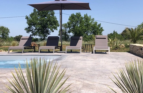 Blanquefort-sur-Briolance House | Een Leuke Gîte met Gezellige Eet/zithoek, Sanitaire Voorzieningen en een Keuken