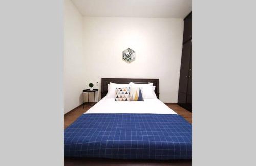 Batu Ferringhi Apartment | EEs Whale House - Homestay 3 min walk to beach