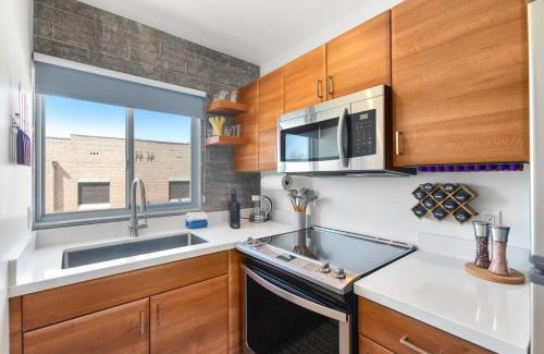 Roosevelt Apartment | Efficient Design Concept - walk Roosevelt Row.