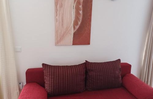 Steinhoefel Apartment | Ehemalige Bibliothek Apartment für 2 mit Küche Kamin Netflix Parken und Hofladen