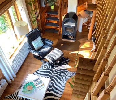Metternich House | Eifel-Lounge BLOCKHAUS mit Kamin Garten Balkon nahe Köln Therme Brühl Phantasialand