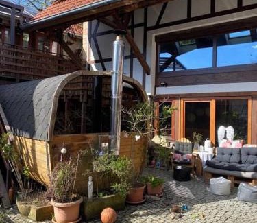 Frankisch-Crumbach Apartment | Einzimmerapartment mit Fass Sauna (und Pool)