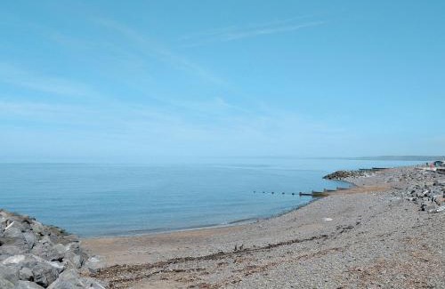 Glandyfi House | Eithinog