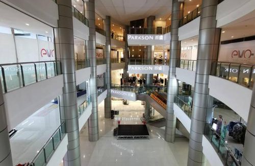 Bangi Sentral Apartment | Eko Studio@EVO SOHO BANGI with NETFLIX & WIFI