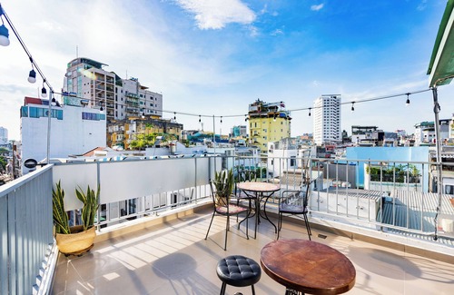 Downtown Ho Chi Minh City Apartment | Ekomo Home 102 - Central Saigon