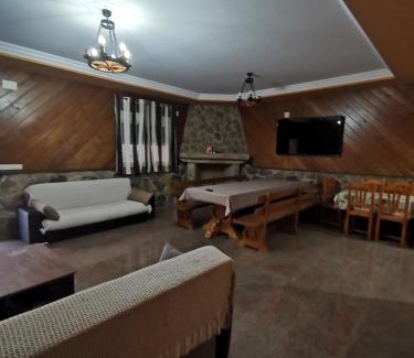 Navaluenga House | El Cauce