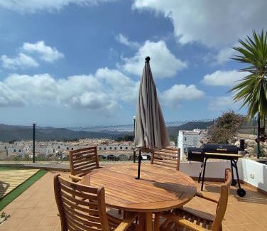 Enix House | El mirador del beregenal