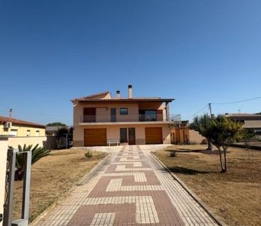 Navata House | El Roure