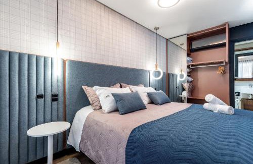 Quinta da Serra Apartment | Elegância e Conforto com Piscina Aquecida by Achei