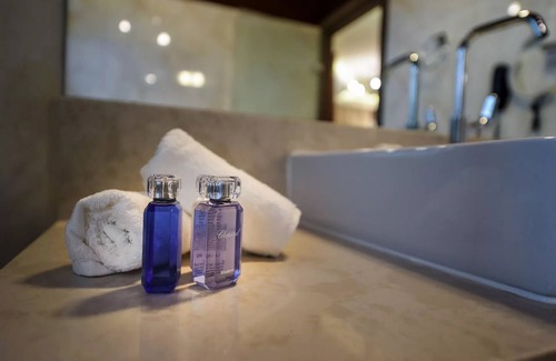 Planos Hotel | Elegance Luxury Executive Suites - Adults Only