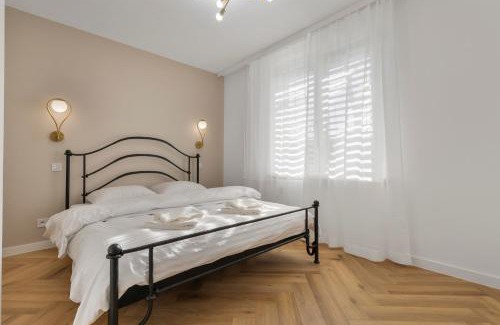 Nivy Apartment | Elegant 1BR Apt with AC