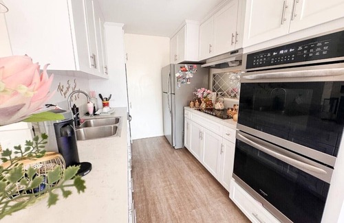 The Flats Apartment | Elegant 1BR in Beverly Hills, Los Angeles