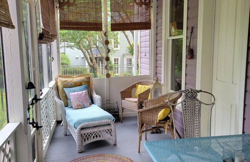 Washington House | Elegant 3 bdr/3 bath home in the village of Little Washington! Gourmet kitchen!