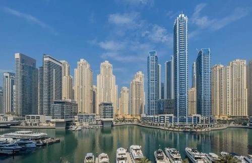 Dubai Marina Apartment | Elegant 3BR Lux Stay in the Heart of Dubai Marina