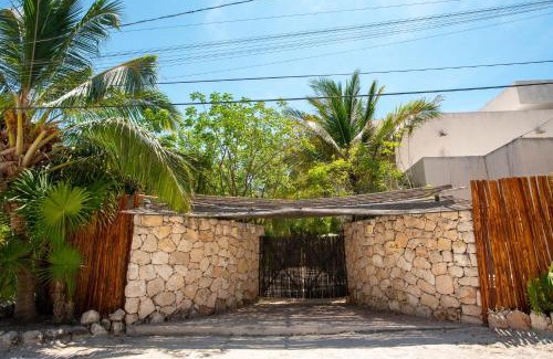 Progreso Municipality Apartment | Elegant and comfy 2BR 1 block from the Ocean