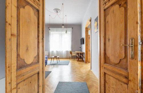 Csarnok negyed Apartment | Elegant and Modern in the City Centre