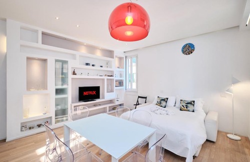 Esquilino Apartment | Elegant Apartment near the Centre - Wi-Fi & Netflix Free