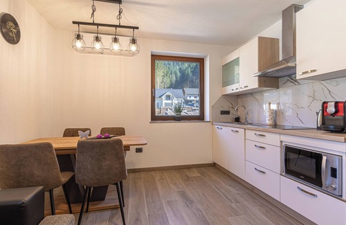 Skofja Loka Apartment | Elegant Apartment Hrastnica 2, Škofja Loka, Slovenia