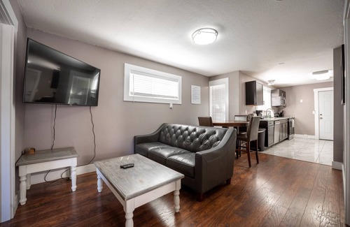 Hilltop House | Elegant Downtown Tacoma Home