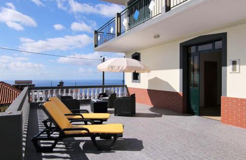 Estrela da Calheta House | Elegant House in Calheta, Sea View