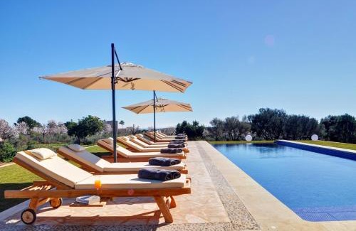 Portocolom Villa | Elegant Mallorca Home Can Estera 6 Bedrooms All En-Suite Extra Large Private Pool Porto Colom
