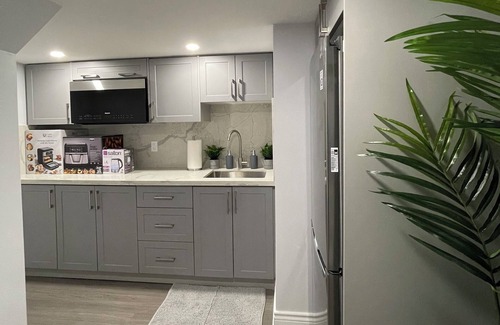 Halton Regional Municipality House | Elegant Modern Decor Whole Townhouse In Milton