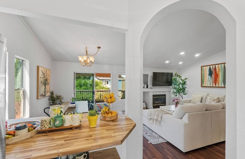 Southwestern Sacramento House | Elegant Retreat for 10 Hot Tub Games Mini Golf Stylish & Serene Getaway