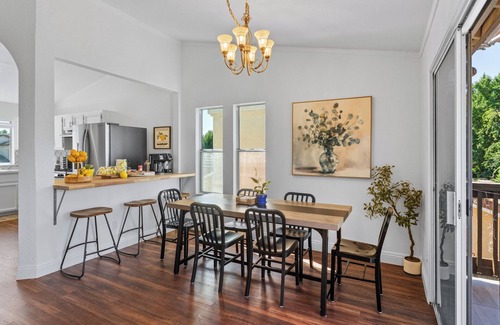 Southwestern Sacramento House | Elegant Retreat for 10 Hot Tub Games Mini Golf Stylish & Serene Getaway