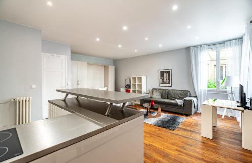 Quartier du Gros-Caillou Apartment | Elegant studio Saint-Dominique