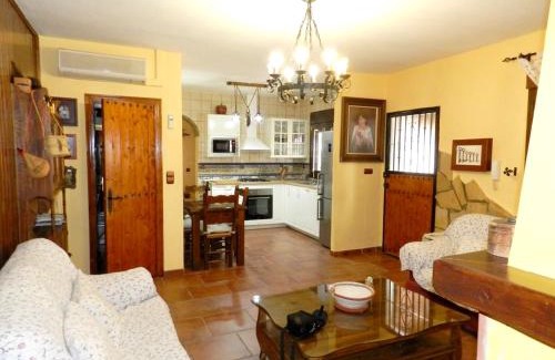 Padul Villa | Elegant villa in Padul with private pool