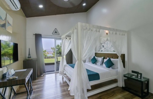 Rajgurunagar Hotel | Elegant Waterfront Resort