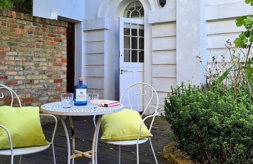 City Centre Dublin House | Elegant White Regency Townhouse with Terrace/Patio