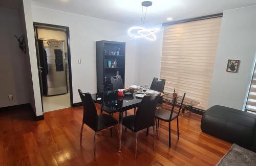 Macrodistrito Sur Apartment | Elegante depa de 2 dormitorios calacoto entre calle 9 y 10