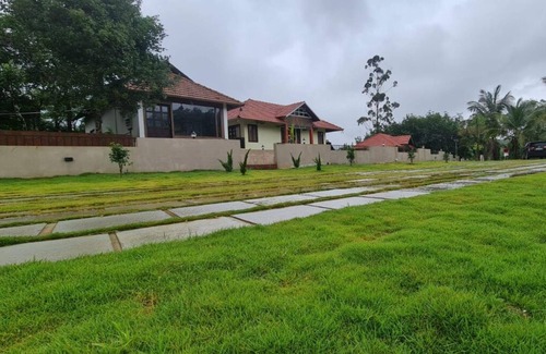 Mananthavady Hotel | Elements Resort