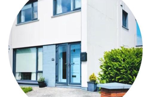 Drogheda House | Elena Retreats