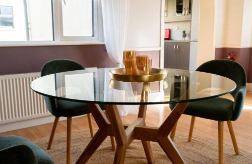 Drogheda House | Elena Retreats