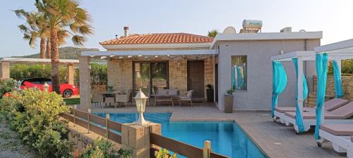 Nopigia Villa | Elena Villa